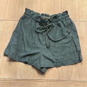 Universal Thread green shorts